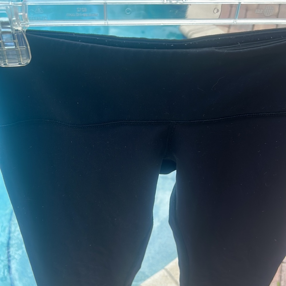 Lululemon Athletica sz 8 Black Cropped Leggings CA 35801 RN 106259 GUC Soft Luon - Picture 9 of 17